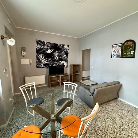 ليتشي 4 Balconi Rooms Paladini B&B E Appartamenti المظهر الخارجي الصورة