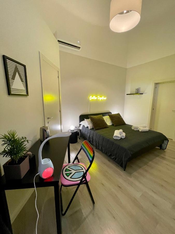 ليتشي 4 Balconi Rooms Paladini B&B E Appartamenti المظهر الخارجي الصورة