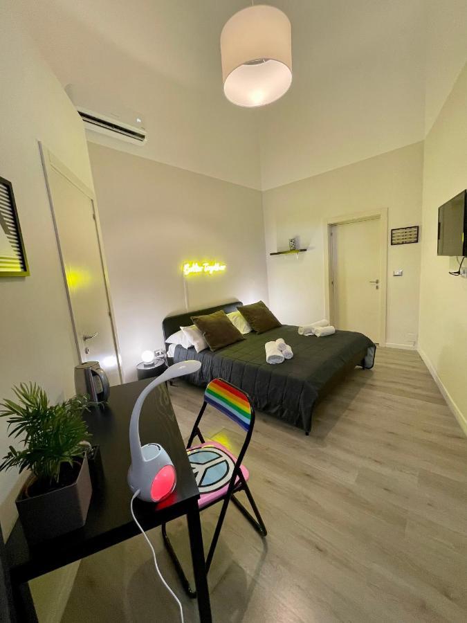 ليتشي 4 Balconi Rooms Paladini B&B E Appartamenti المظهر الخارجي الصورة