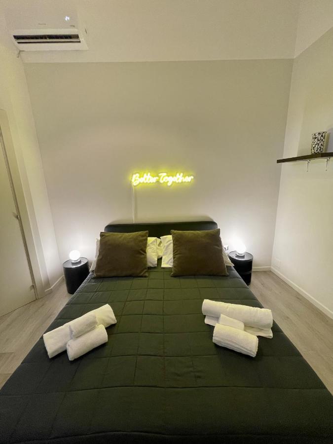 ليتشي 4 Balconi Rooms Paladini B&B E Appartamenti المظهر الخارجي الصورة