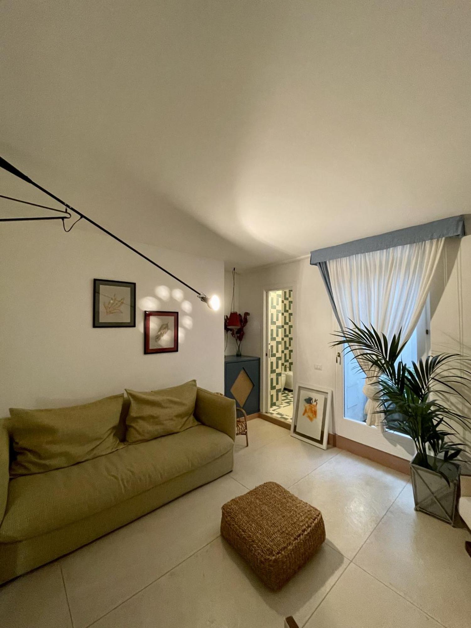 ليتشي 4 Balconi Rooms Paladini B&B E Appartamenti المظهر الخارجي الصورة