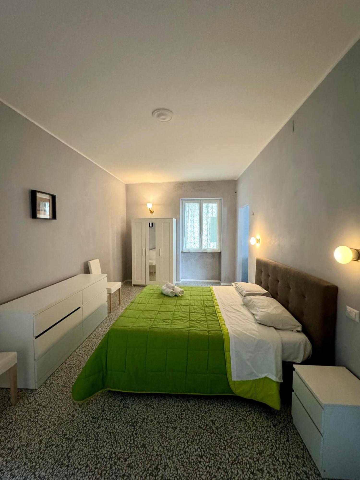 ليتشي 4 Balconi Rooms Paladini B&B E Appartamenti المظهر الخارجي الصورة